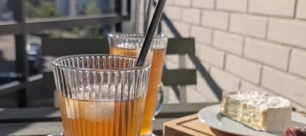thé glacé boisson glacée au kinkéliba