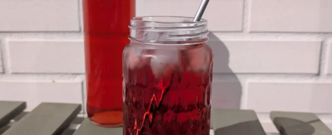 thé glacé rose et hibiscus